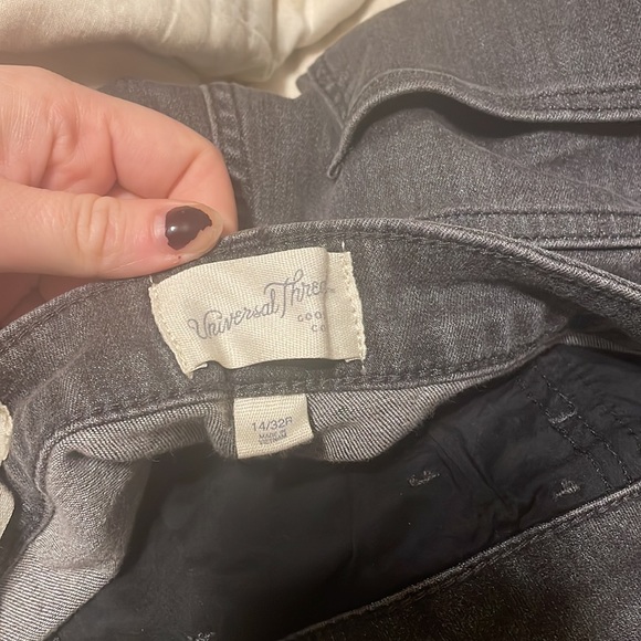 Universal Thread Grey jeans - Picture 2 of 3
